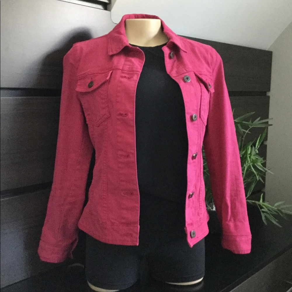 Denim jean jacket, stretch for comfort